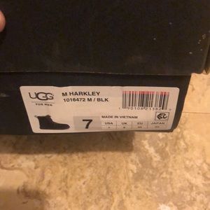 Men Blk Ugg size 7